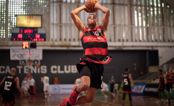 Com ótima atuação coletiva, Flamengo vence União Corinthians na LDB