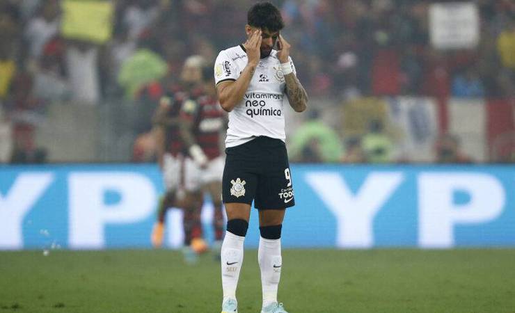 Yuri Alberto passa por cirurgia para tratar hérnia inguinal e deve deixar hospital nesta quinta