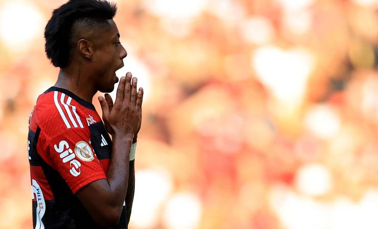 Bruno Henrique é suspenso por 12 jogos, enquanto Arrascaeta brilha pela Seleção Uruguaia