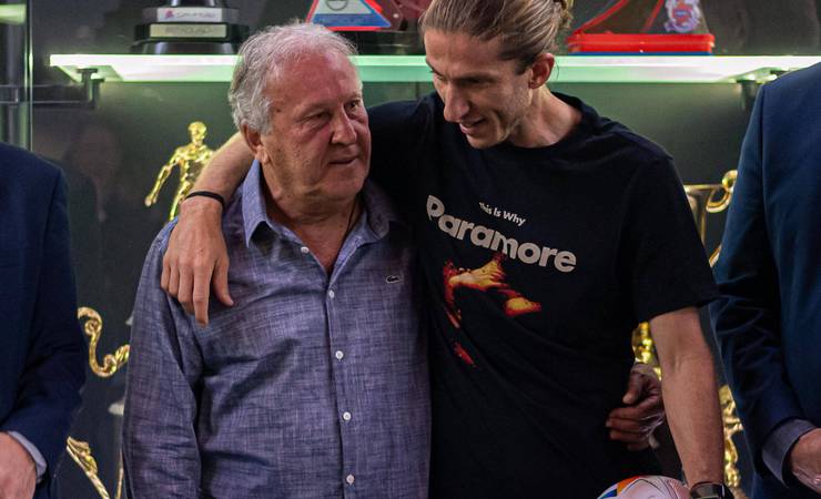 Filipe Luís imagina Zico no Flamengo atual e reflete sobre sua influência no futebol
