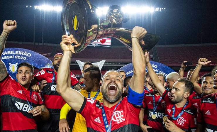 Diego Ribas inspira jovens em Uiraúna com palestra 'Do Risco à Glória'