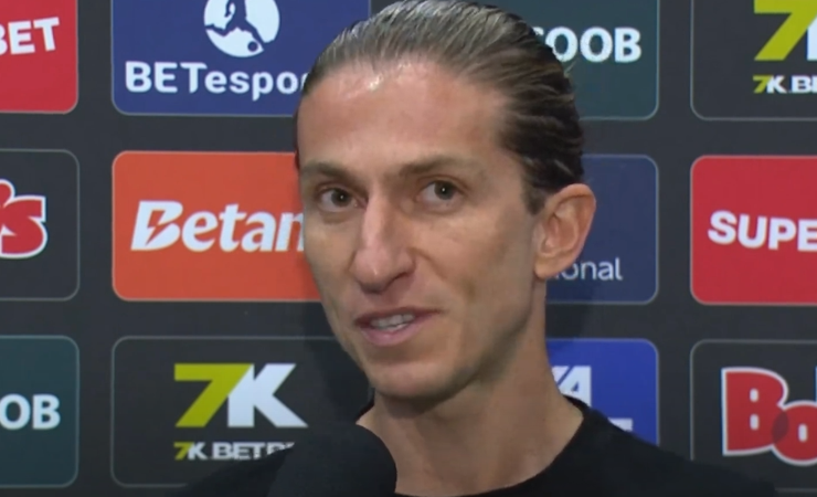 Filipe Luís destaca tática decisiva para Flamengo vencer Internacional e avançar na Libertadores