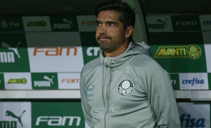 Abel Ferreira confirma permanência no Palmeiras até o fim da temporada 2025