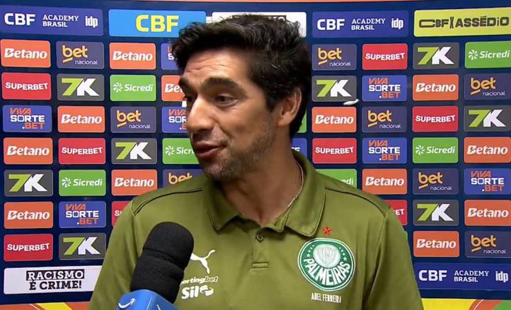 Abel Ferreira critica foco em Palmeiras e Flamengo e destaca concorrência no Brasileirão