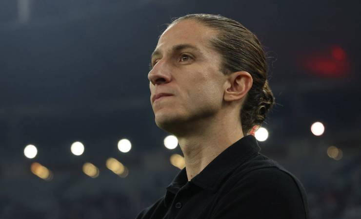 Filipe Luís completa 60 jogos e Flamengo registra evolução em desempenho defensivo e ofensivo