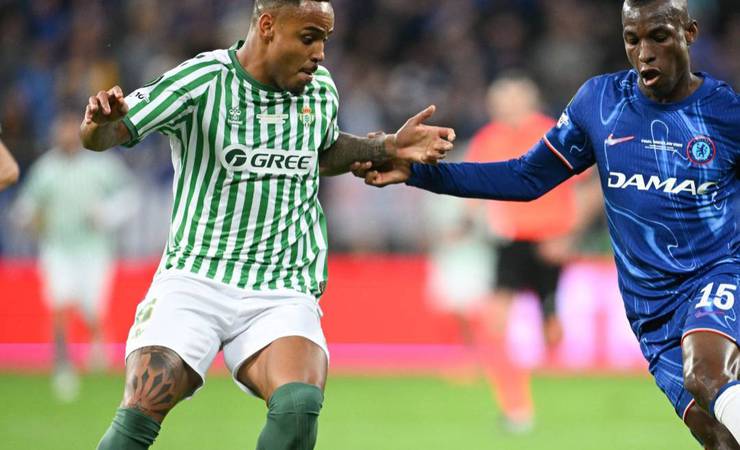 Betis busca primeira vitória na LaLiga contra o Alavés nesta sexta-feira