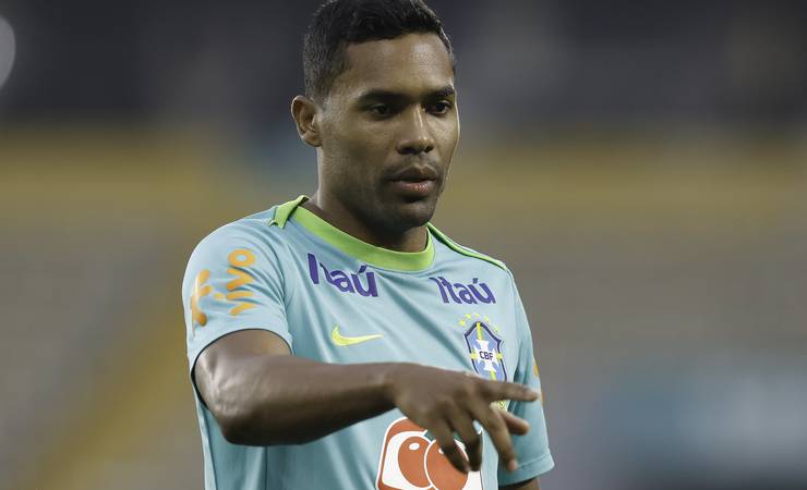 Seleção Brasileira desconvoca Alex Sandro e convoca Jean Lucas para eliminatórias