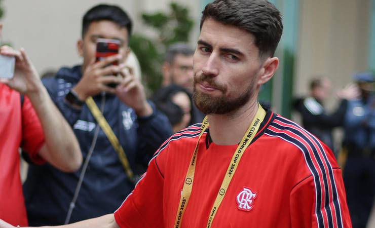 Flamengo enfrenta Grêmio sem Jorginho por desconforto na coxa esquerda