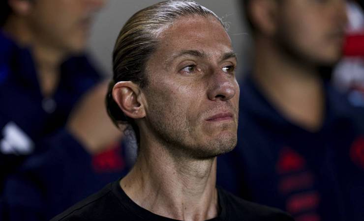 Analista aponta desafios táticos que Filipe Luís deve superar no Flamengo