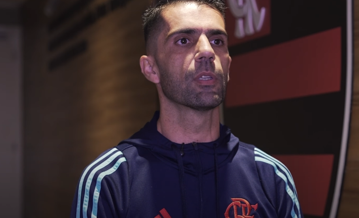 Alfredo Almeida justifica dispensas na base do Flamengo e busca novos talentos como Vinícius Júnior