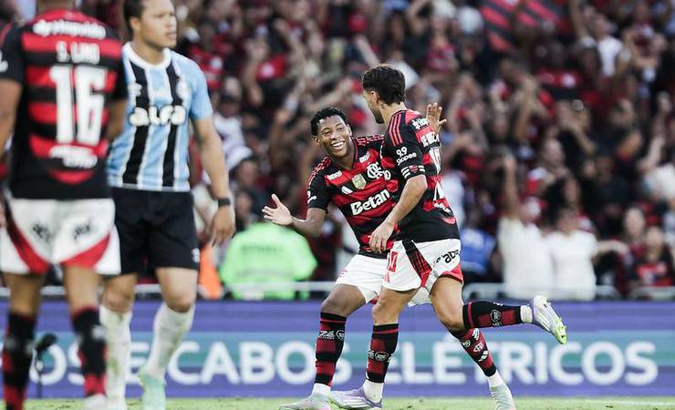 Flamengo e Grêmio empatam em 1 a 1 no Maracanã pelo Brasileirão de 2025