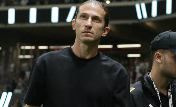 Flamengo negocia renovação de Filipe Luís até 2026 em meio a temporada decisiva