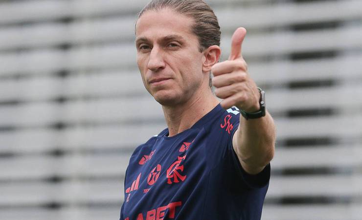Flamengo busca renovar contrato com Filipe Luís após temporada de conquistas