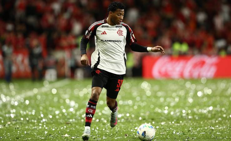 Gonzalo Plata brilha com assistência e recorde defensivo na vitória do Flamengo sobre o Internacional