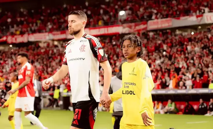 Jorginho lidera passes completos e progressivos no Flamengo no Brasileirão 2025