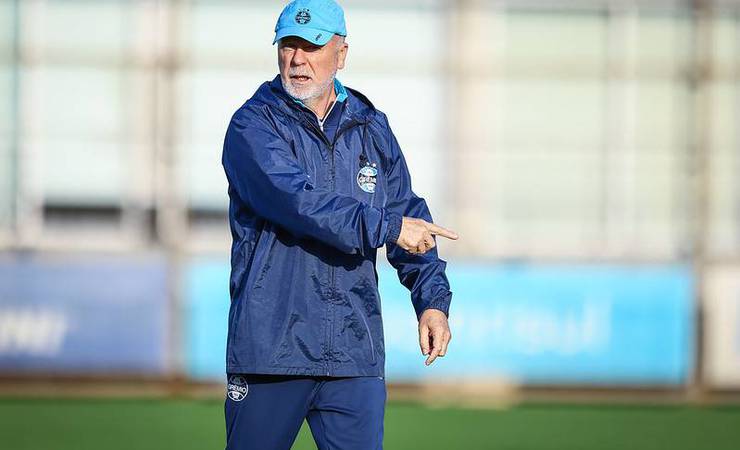 Mano Menezes reconhece desafio do Grêmio contra o Flamengo no Maracanã