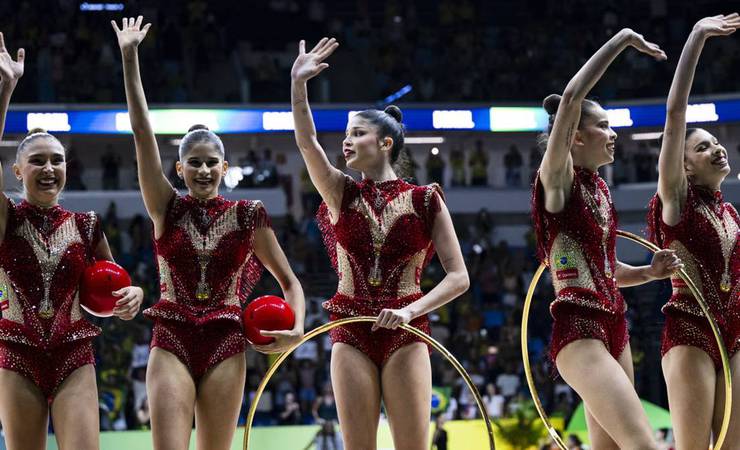 Brasil conquista prata no Mundial de Ginástica Rítmica com apoio da torcida do Flamengo
