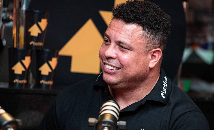 Ronaldo Fenômeno destaca impacto de Samuel Lino nas contratações do Flamengo