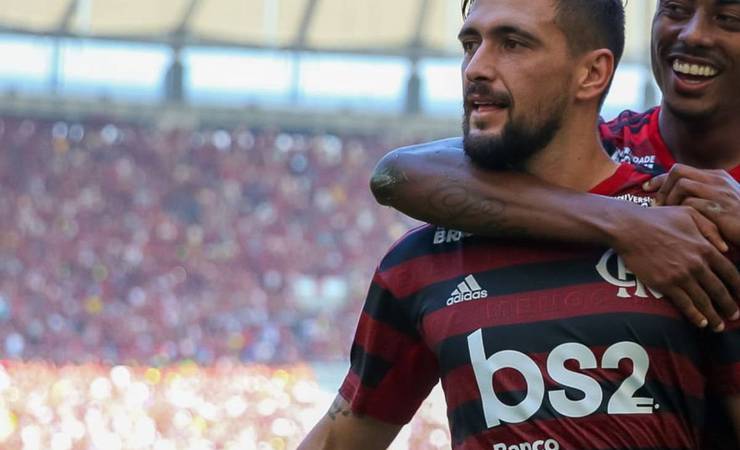 Flamengo celebra parcerias históricas com marcas como Petrobras e Betano em sua trajetória