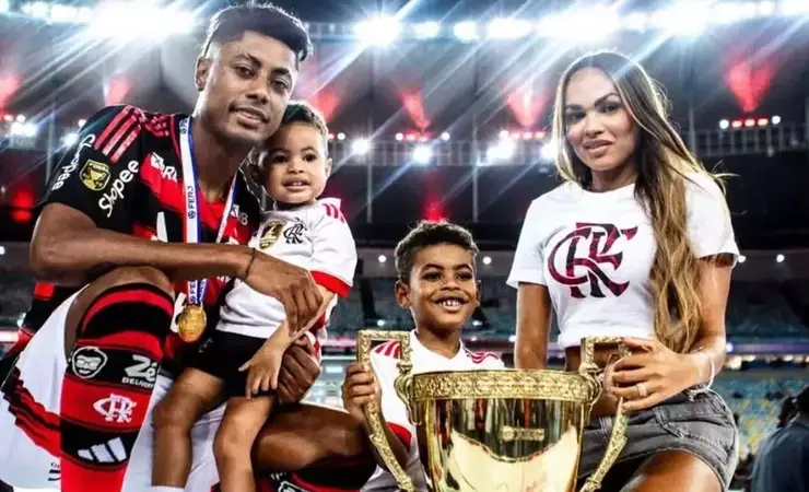 Filhos de Bruno Henrique se divertem em vídeo e revelam amor pelo Flamengo