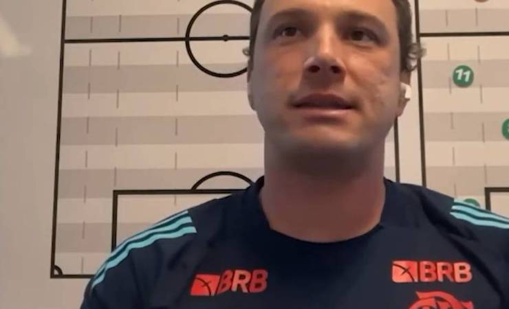 Bruno Pivetti exalta vitória do Flamengo Sub-20 sobre o Barcelona e destaca metodologia