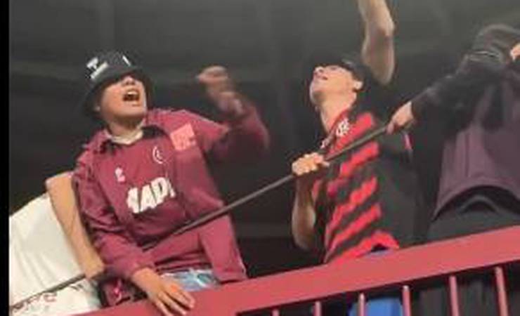 Torcedor do Lanús usa camisa do Flamengo e apoia vitória sobre o Fluminense na Sul-Americana