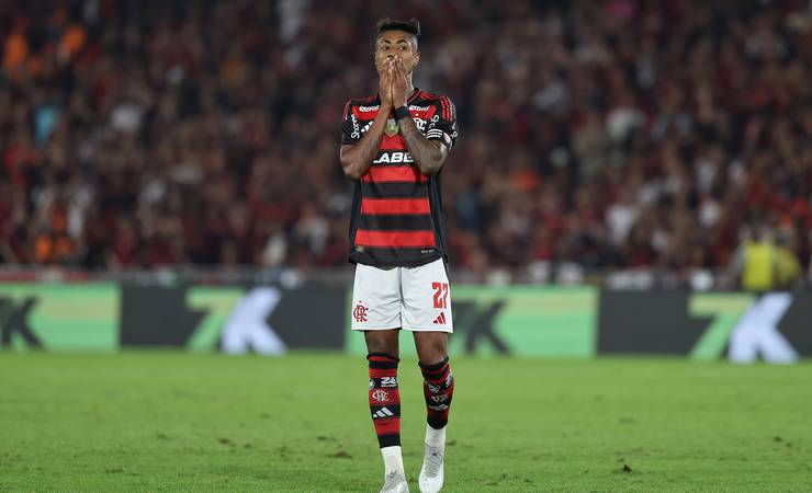 Flamengo busca efeito suspensivo para reverter punição de Bruno Henrique no STJD