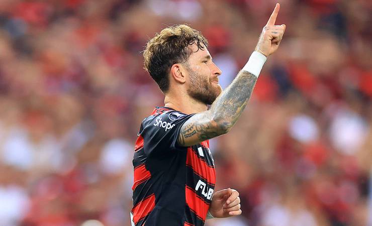 Léo Pereira reativa conta no X quatro dias após desativação e se destaca no Flamengo