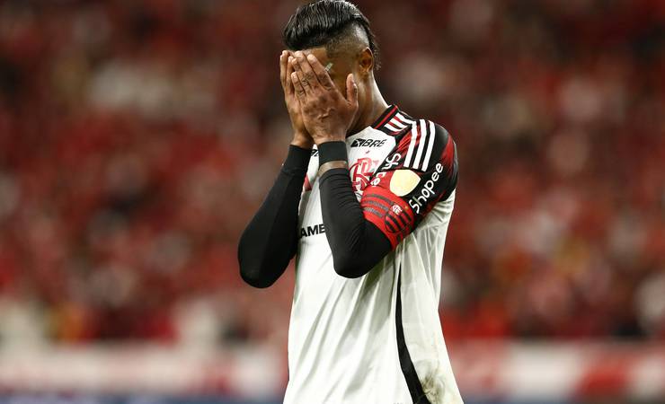 Flamengo prepara recurso após STJD suspender Bruno Henrique por 12 jogos