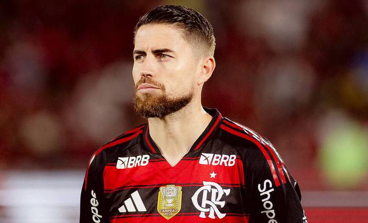 Jorginho retorna ao Flamengo e busca manter liderança contra o Juventude no Brasileirão