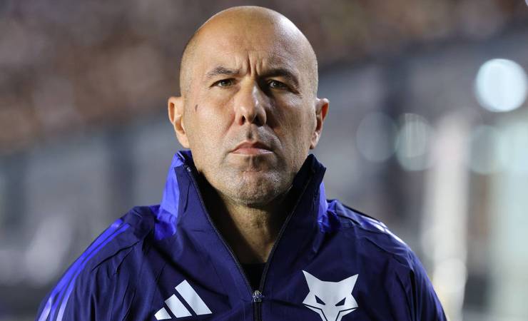 Leonardo Jardim projeta confronto entre Cruzeiro e Flamengo e destaca ambição do time mineiro