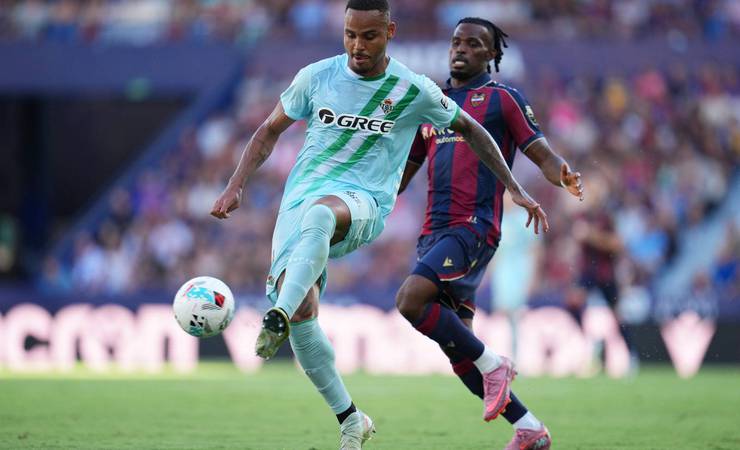 Real Betis empata com Levante após reação no segundo tempo na La Liga