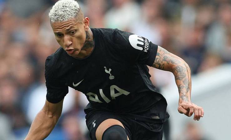 Tottenham define preço de Richarlison entre 20 e 25 milhões de euros, Flamengo e Crystal Palace interessados