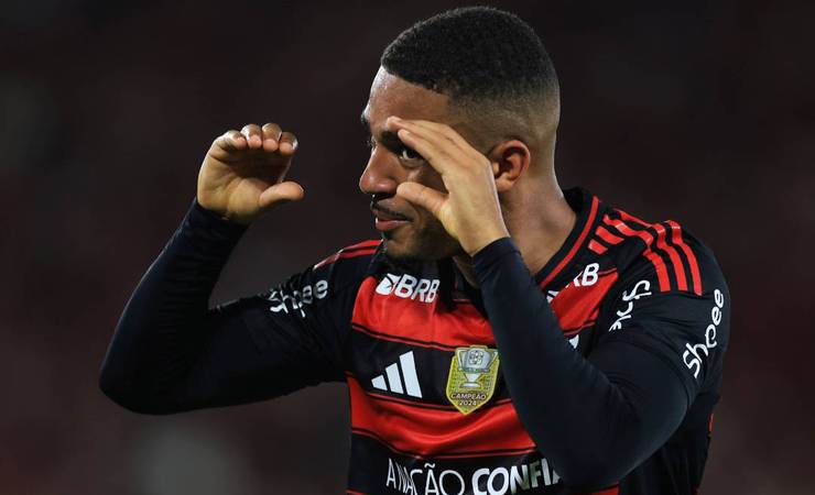 Samuel Lino elogia Jorginho e Arrascaeta como destaques do Flamengo em entrevista
