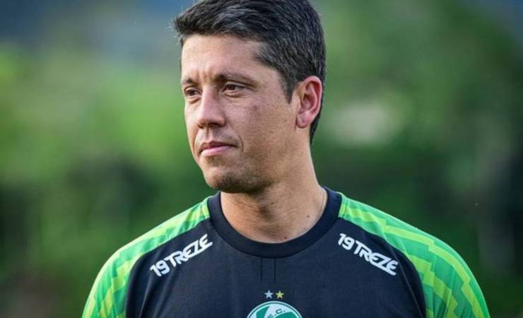 Juventude de Thiago Carpini apresenta evolução significativa antes do confronto com o Flamengo