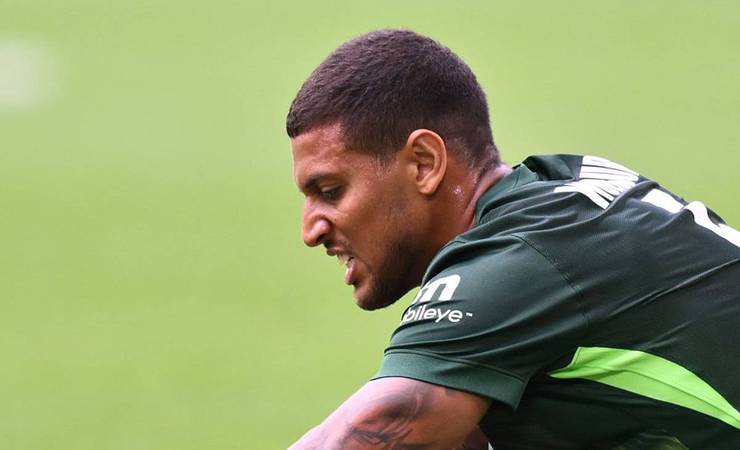 Wolfsburg enfrenta Colônia na Bundesliga em busca de recuperação e liderança