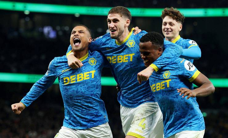 Wolverhampton e Tottenham empatam em 1 a 1 com gol nos acréscimos na Premier League