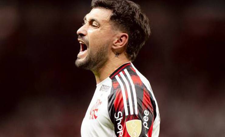 Flamengo vence Internacional por 2 a 0 e avança às quartas da Libertadores