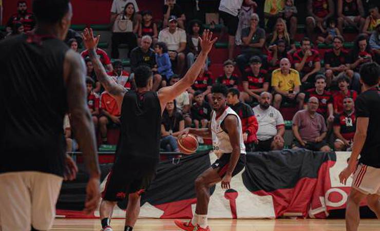 Flamengo desembarca na Espanha para amistosos antes da Copa Intercontinental da FIBA