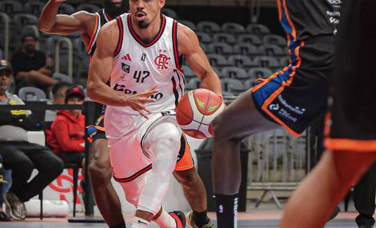 Flamengo estreia com vitória no NBB: Alexey brilha e marca 19 pontos contra a Unifacisa