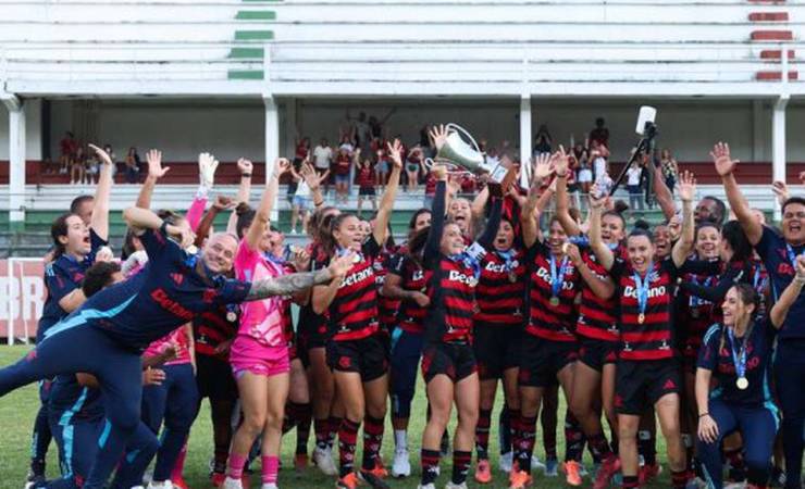 Flamengo conquista pentacampeonato da Taça Guanabara com virada dramática sobre o Fluminense