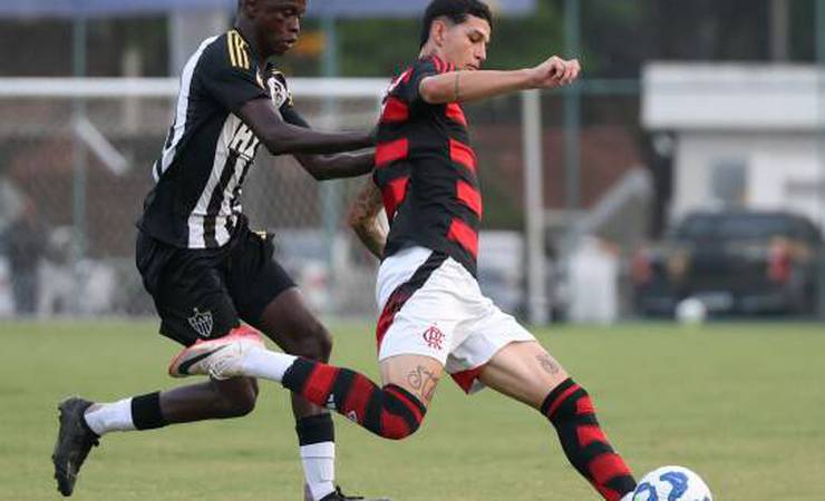 Flamengo é superado pelo Atlético-MG e busca reviravolta na Copa do Brasil