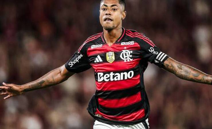 Flamengo domina o Sport, vence por 3 a 0 e mantém pressão na liderança do Brasileiro