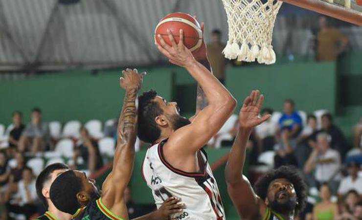 Fla vence Osasco por 88 a 67, mantém invencibilidade e foca no Pato Basquete