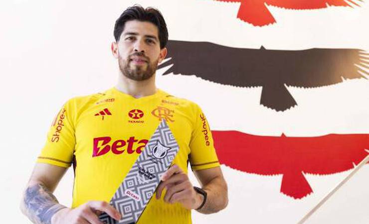 Rossi é eleito melhor goleiro de outubro no Brasileirão e valoriza trabalho coletivo