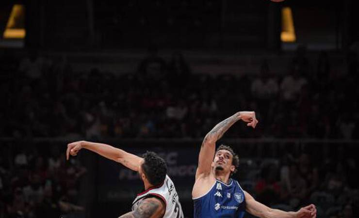 Flamengo vence Rio Claro por 84 a 72 e mantém liderança no NBB