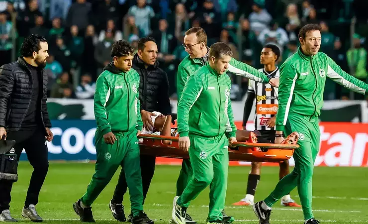 Athletic confirma trauma cranioencefálico de Carlinhos e afasta cirurgia