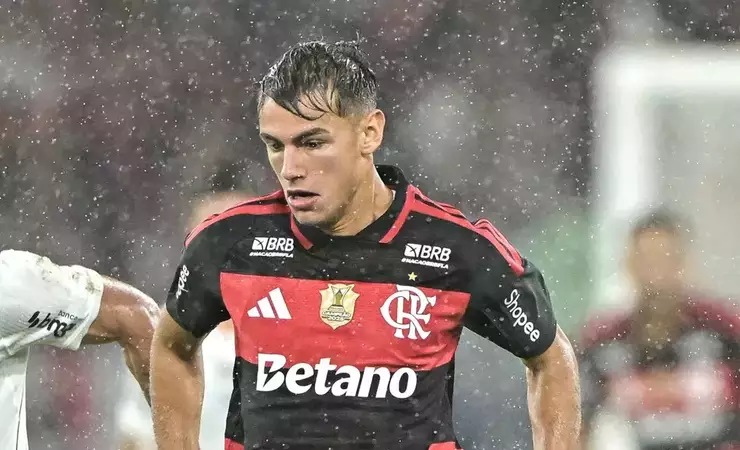 Joaquín Freitas ganha minutos no Flamengo e vira opção no banco de reservas