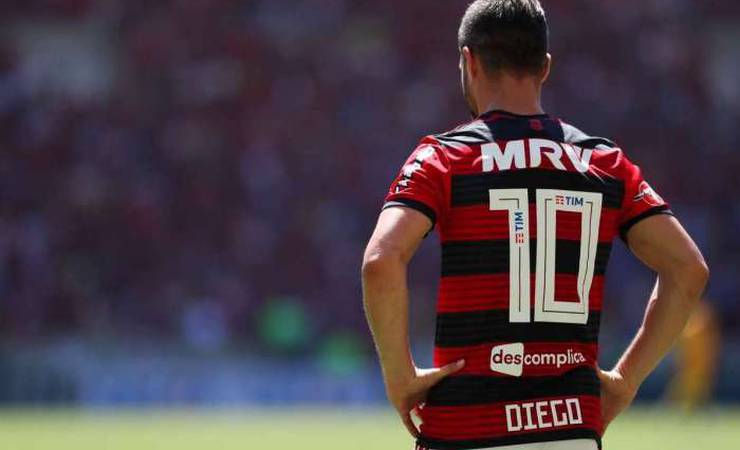 Sem renovação, Diego não descarta aposentar no Flamengo: 'É uma possibilidade'