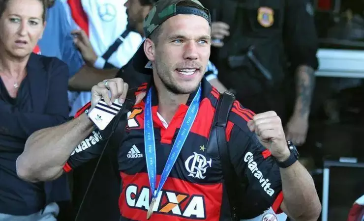 Podolski revela apoio para o Flamengo na Libertadores: 'Grande dia para a nossa Nação'